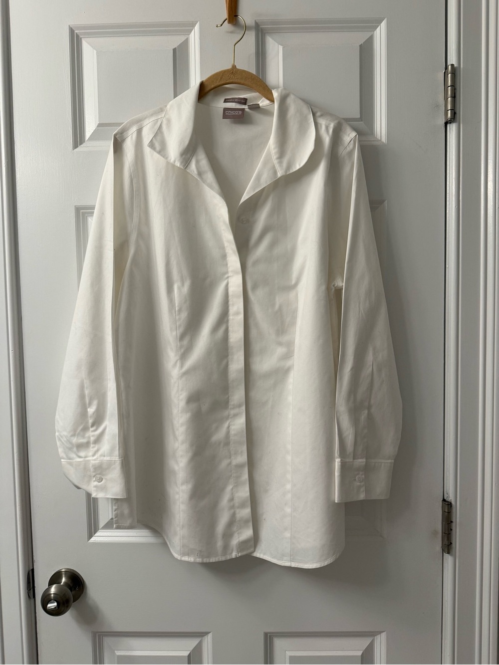 Chico’s Tailored White Long-Sleeve Button Front Shirt